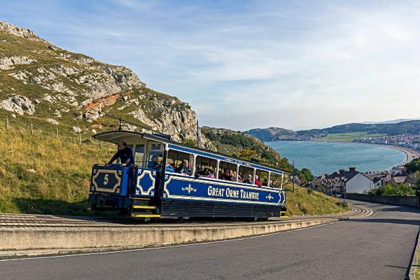 Bodlondeb Castle Bed & Breakfast { Central Llandudno} Экстерьер фото
